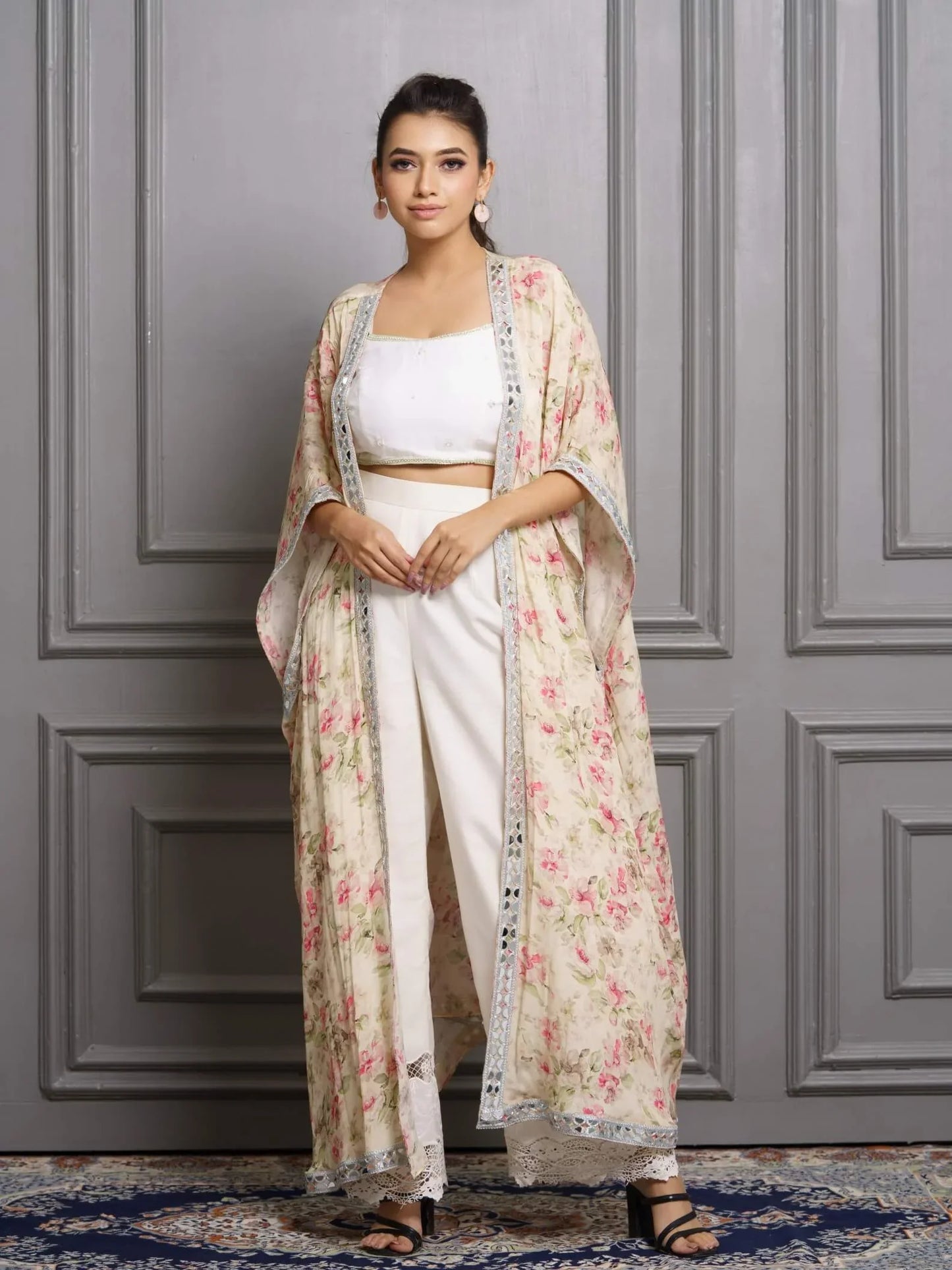 White cape set